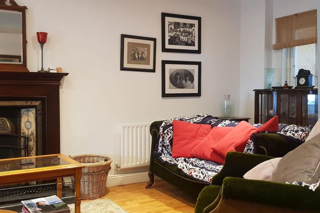 Cosy Townhouse On The Hill In Ireland Villa Banagher Exteriör bild